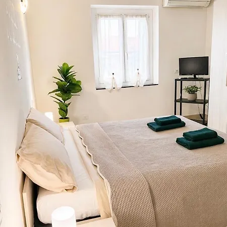 Luxury Loft In The Center Of 5 Minutes From The Sea Wi-fi Apartman