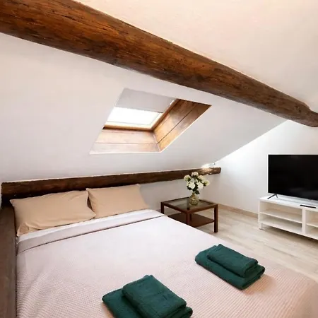 Luxury Loft In The Center Of 5 Minutes From The Sea Wi-fi