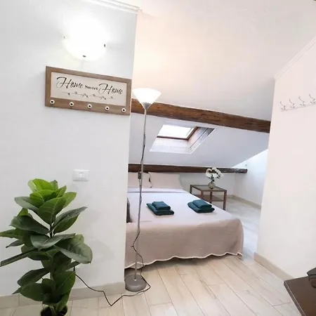 Luxury Loft In The Center Of 5 Minutes From The Sea Wi-fi Apartman *
