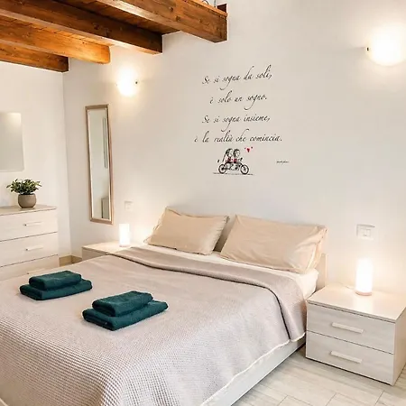 Luxury Loft In The Center Of 5 Minutes From The Sea Wi-fi * Savona